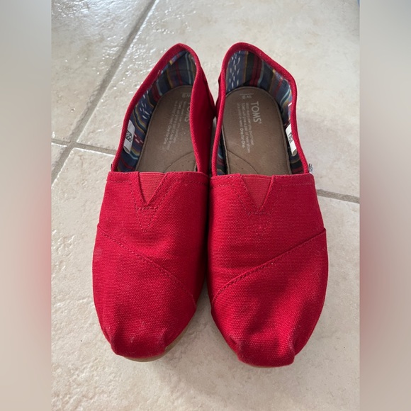 TOMS  Red Canvas Shoes - Picture 1 of 3